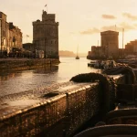 La Rochelle activités Vieux-Port golden hour, voilier et tours.