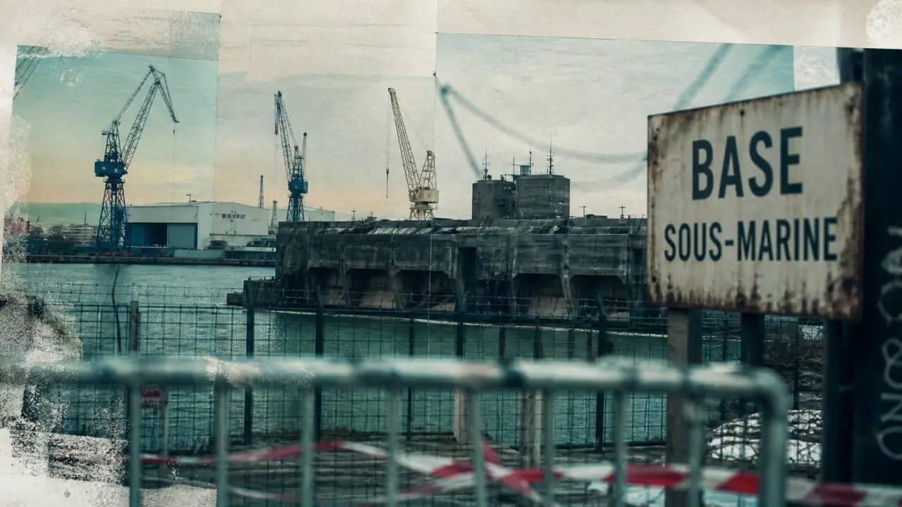 Peut on visiter la base sous marine de la rochelle : vue depuis le quai et grillage industriel