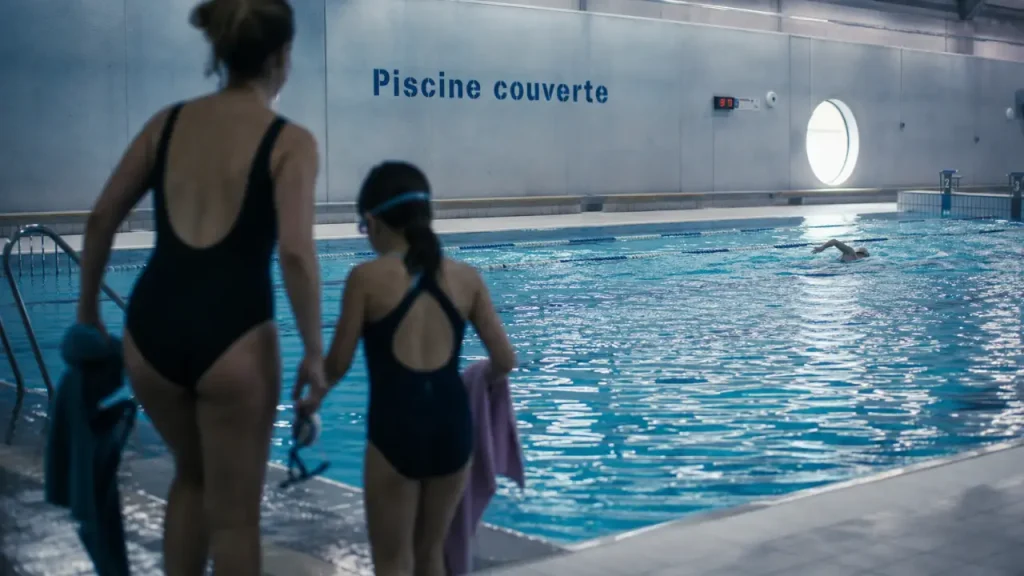 Piscine La Rochelle : entrée dans une piscine couverte