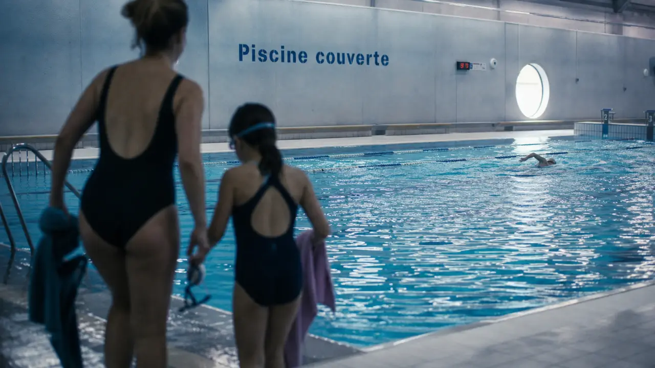 Piscine La Rochelle : entrée dans une piscine couverte