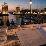 Restaurants port de La Rochelle, terrasse au Vieux-Port, vue sur voiliers