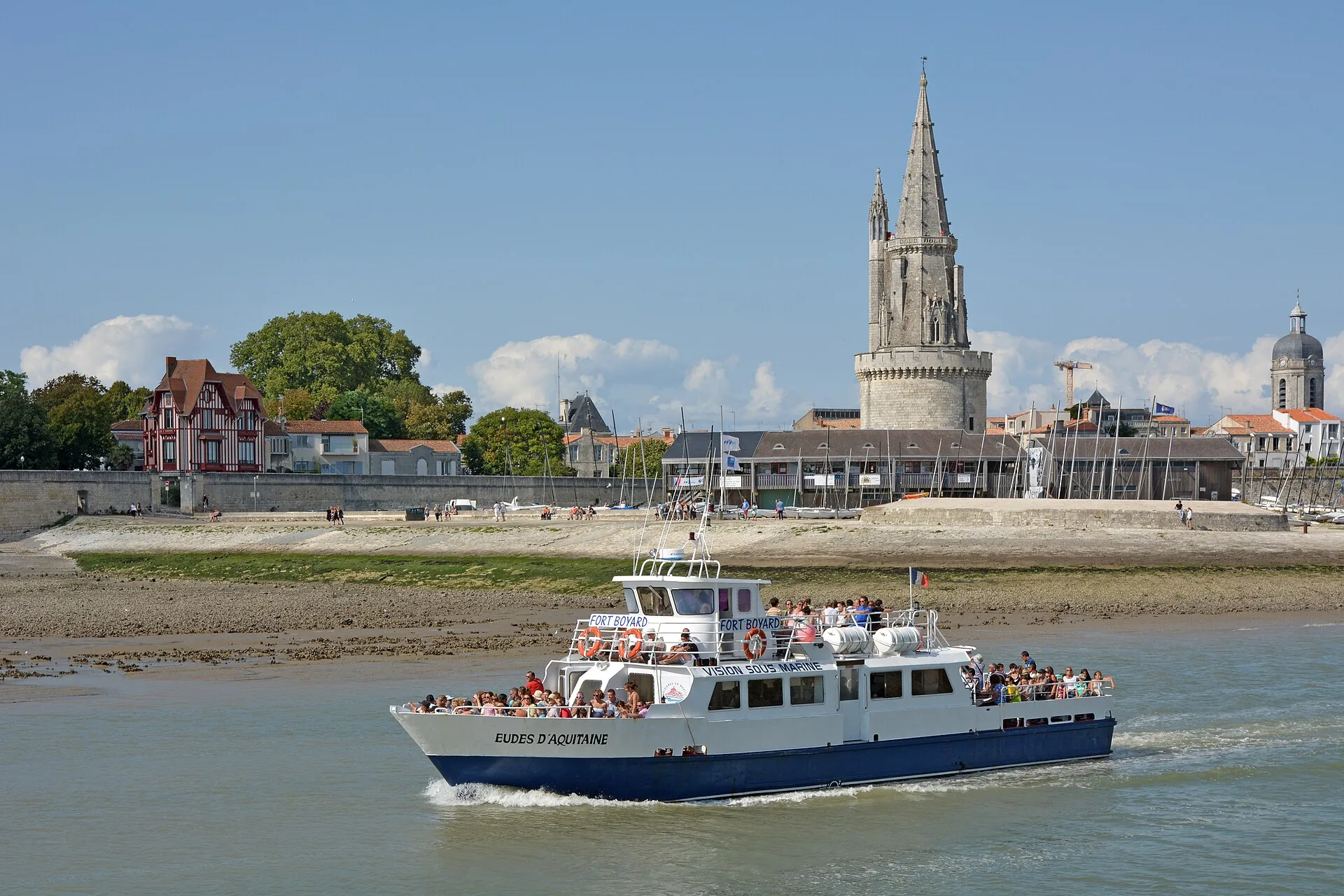 La tour de la Lanterne près de l’entrée du port de La Rochelle